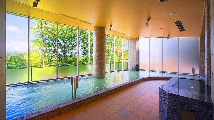 富良野温泉「紫彩の湯」