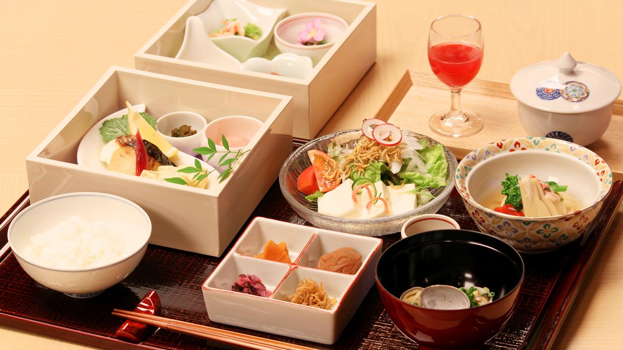 彩り豊かに季節の食材を愉しめる高輪 花香路の和食膳。