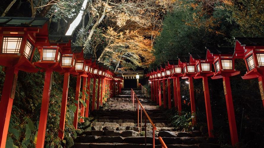 貴船神社のライトアップの様子