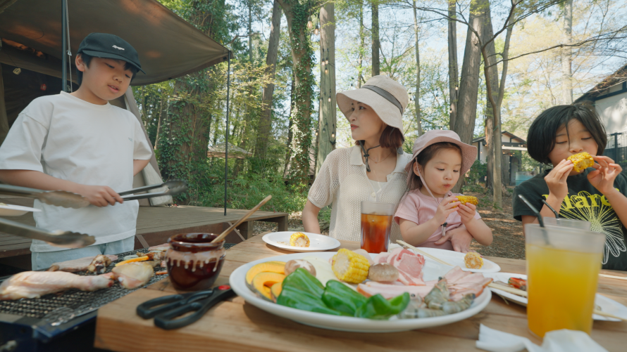 色とりどりの食材が並ぶ、見た目にも楽しいBBQ