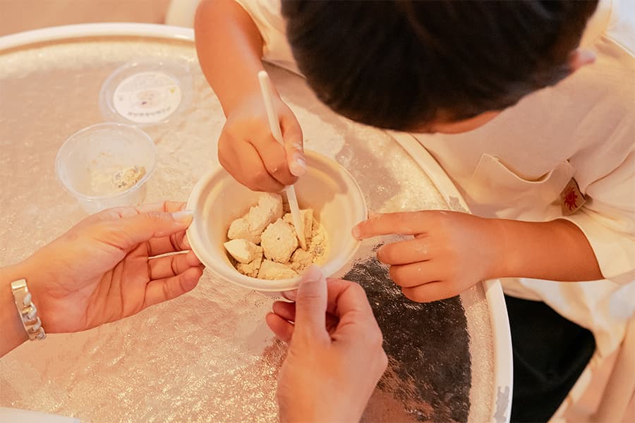 どんな石が見つかるかな？「化石発掘体験」