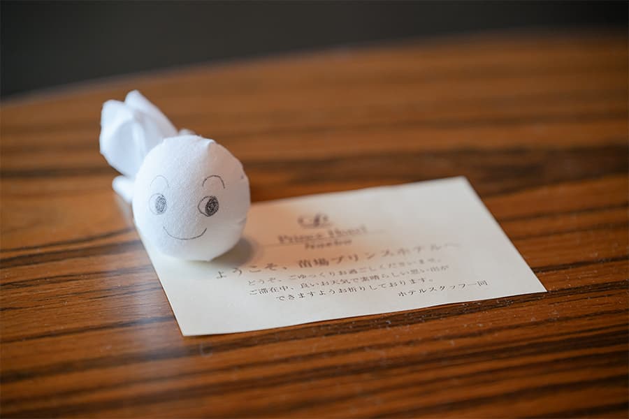 手作りてるてる坊主がウェルカムカード