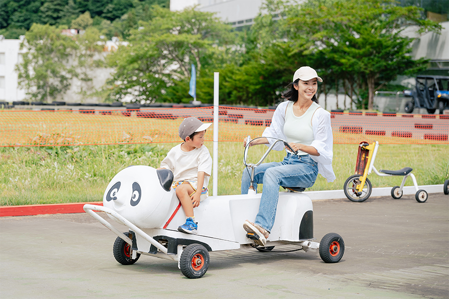 変わった形の愉快な自転車がいっぱい「おもしろ自転車」