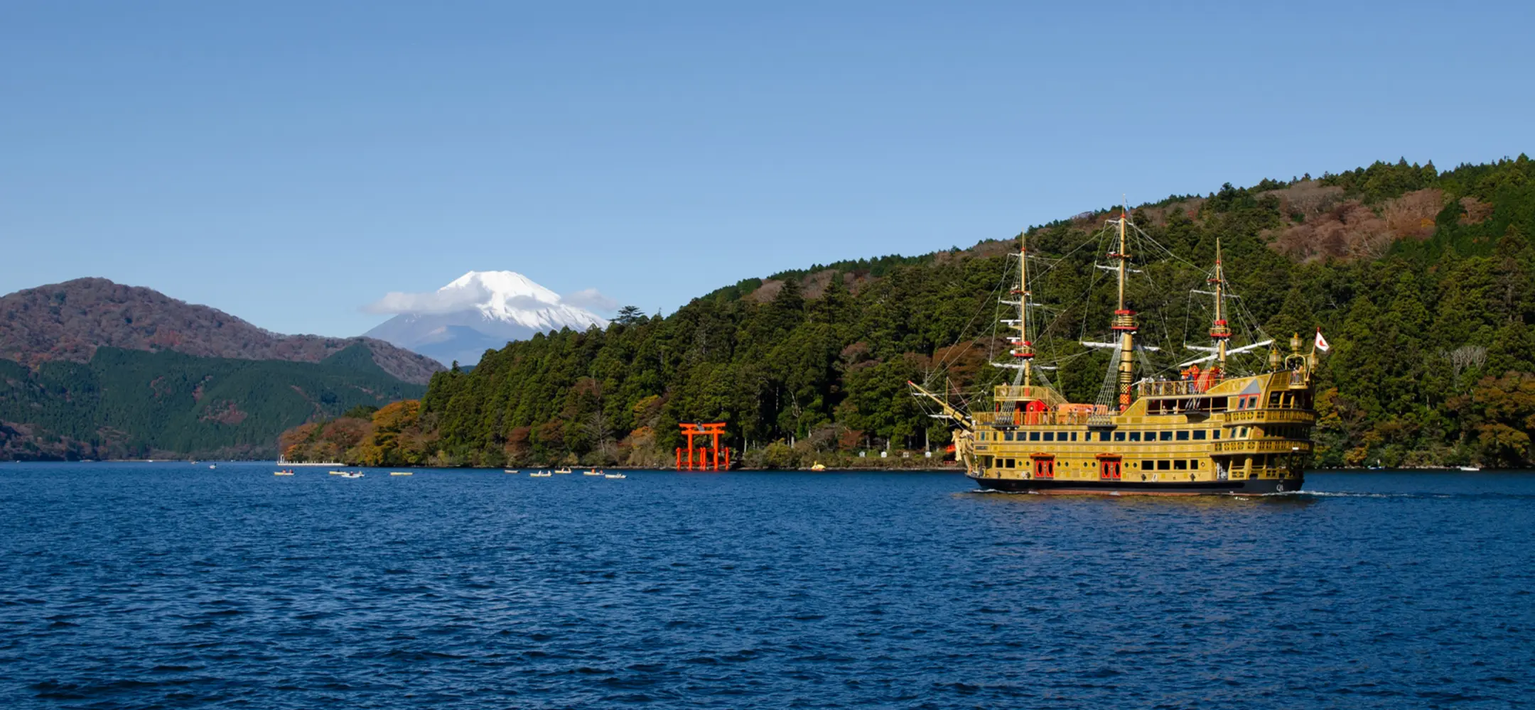 芦ノ湖と富士山
