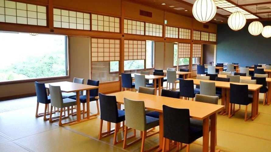 芦ノ湖を望む和室