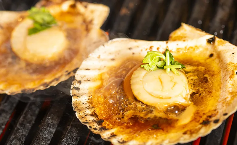 炉端焼き風　帆立貝の殻焼き