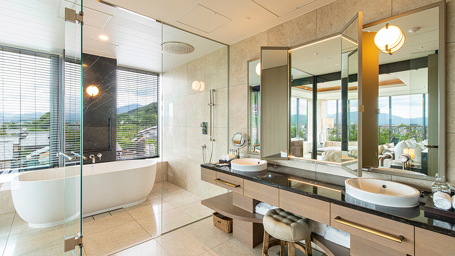 Panoramic Suite Bathroom