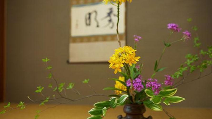 和室 秀明