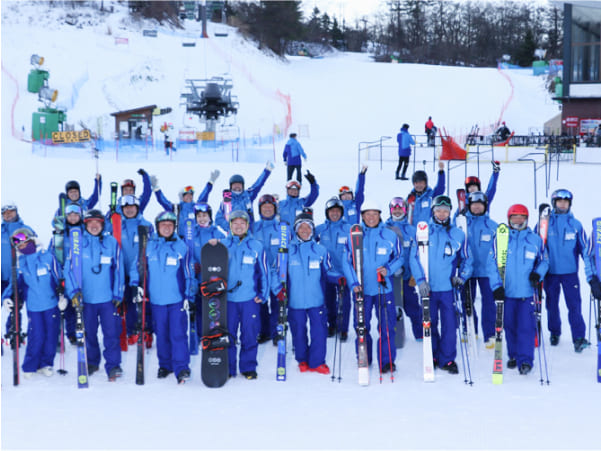 軽井沢スキー学校の集合写真