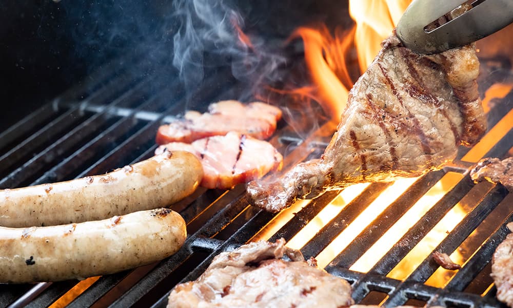 Cafe & BBQ 苗場たき火フィールド